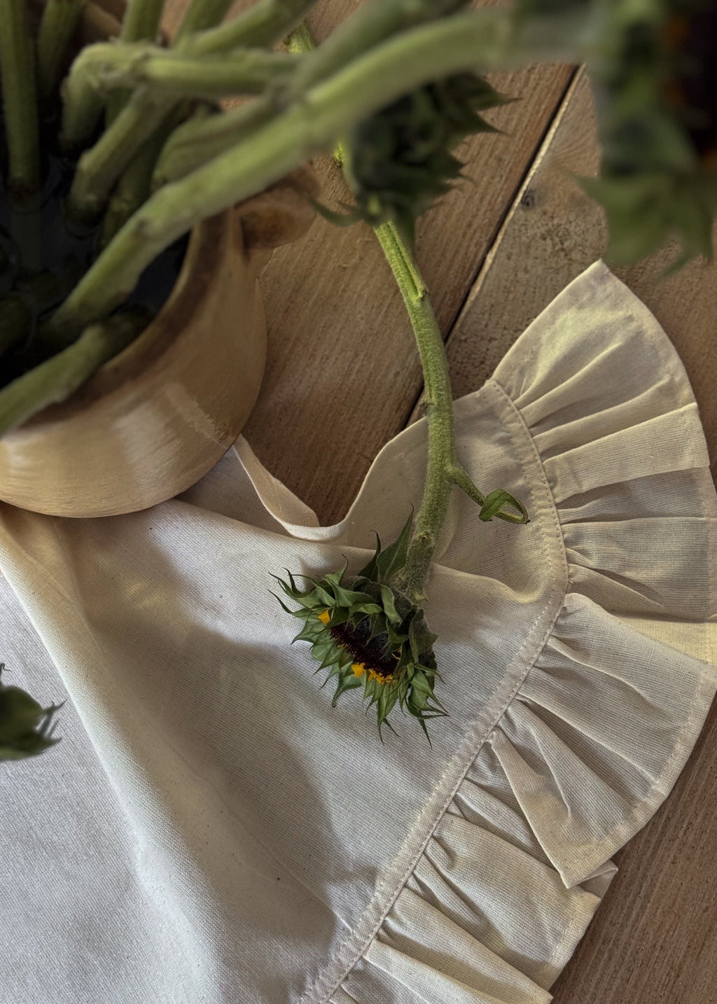 The Ruffle - Kitchen Towel - Solid